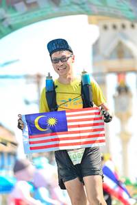 BIB: 100, 1082
                            <button type="button" onclick="openModal(24887647)" class="btn btn-primary btn-sm float-right btn-popup" data-toggle="modal" data-target=".modal-high-quality">
                        <i class="fas fa-shopping-cart"></i> Add to Cart
                    </button>
                                            <button type="button" onclick="isThisMe(24887647, true)" class="btn btn-success btn-sm float-right btn-popup btn-isme hidden" data-toggle="tooltip" data-placement="bottom" title="นี่คือรูปของคุณใช่ไหม คลิกที่นี่เพื่อเอาเข้าอัลบั้ม">
                        <i class="fas fa-plus"></i> Add to album
                    </button>
                    <button type="button" onclick="isThisMe(24887647, false)" class="btn btn-warning btn-sm float-right btn-popup btn-isnotme hidden">
                        <i class="fas fa-ban"></i> Remove from album
                    </button>